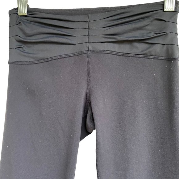 Lululemon Embrace Crop Capri Legging Women's Size 4 Gray Ruched Pin Tuck - Picture 3 of 10